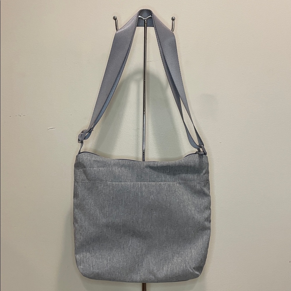 Vera Bradley Light Gray Crossbody Bag - Picture 3 of 11